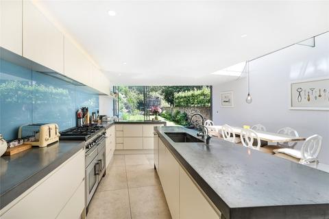 29 Boscombe Road, London, W12 9HT