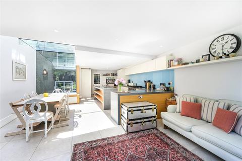 29 Boscombe Road, London, W12 9HT