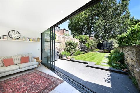 29 Boscombe Road, London, W12 9HT
