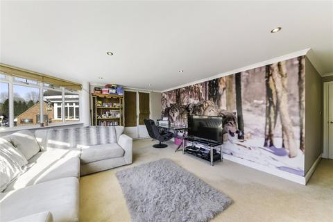 6a Charter Walk, Haslemere, GU27 2AD
