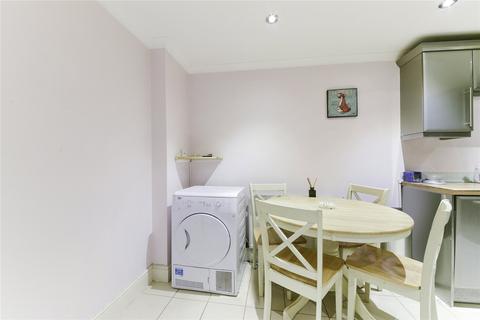 6a Charter Walk, Haslemere, GU27 2AD