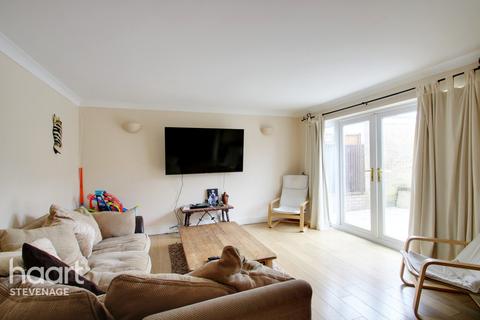 37 Ascot Crescent, Stevenage, SG1 5SS