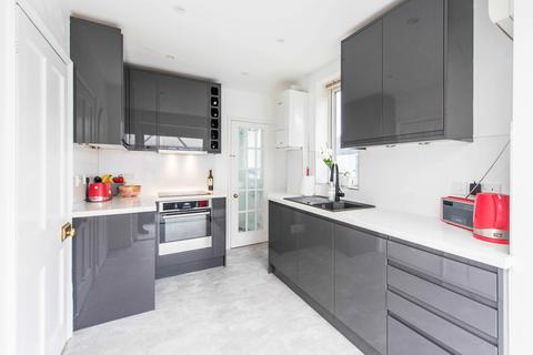 31 Whitby Gardens, Sutton, SM1 3NA