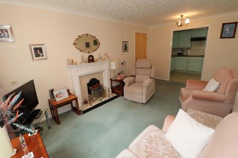 2 bedroom apartment for sale - Ashdene Gardens, Kenilworth
