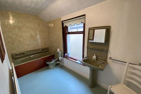 32 Greenway Road, Neath, SA11 1HG