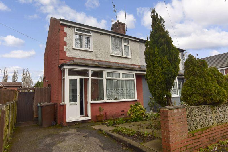 Dalton Avenue, Whitefield 3 bed semidetached house £210,000
