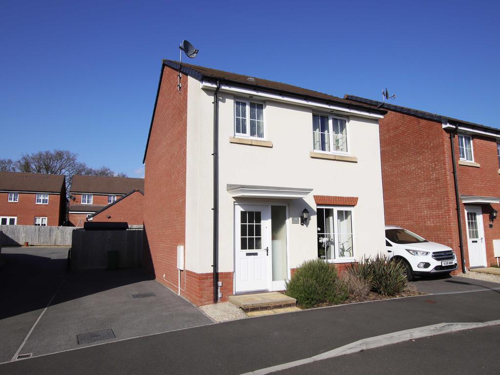 Brynteg Green, Beddau, CF38 2PT 3 bed detached house £230,000