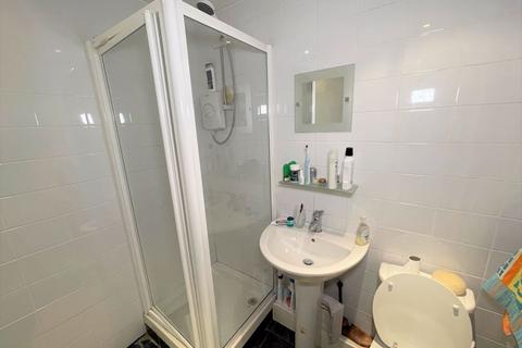 29 Ashdown Way, London, SW17 7TH