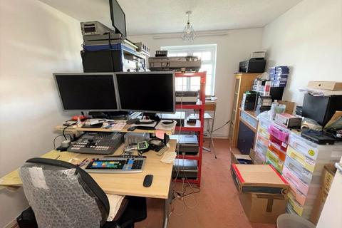 29 Ashdown Way, London, SW17 7TH