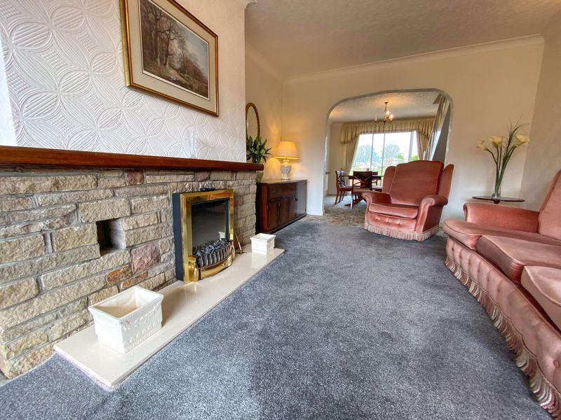Newpool Road, Knypersley. ST8 6NS 3 bed semidetached bungalow £205,000