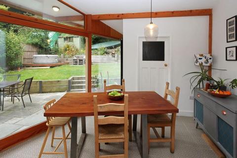 9 Dale View, Coalbrookdale, Telford, TF8 7DL