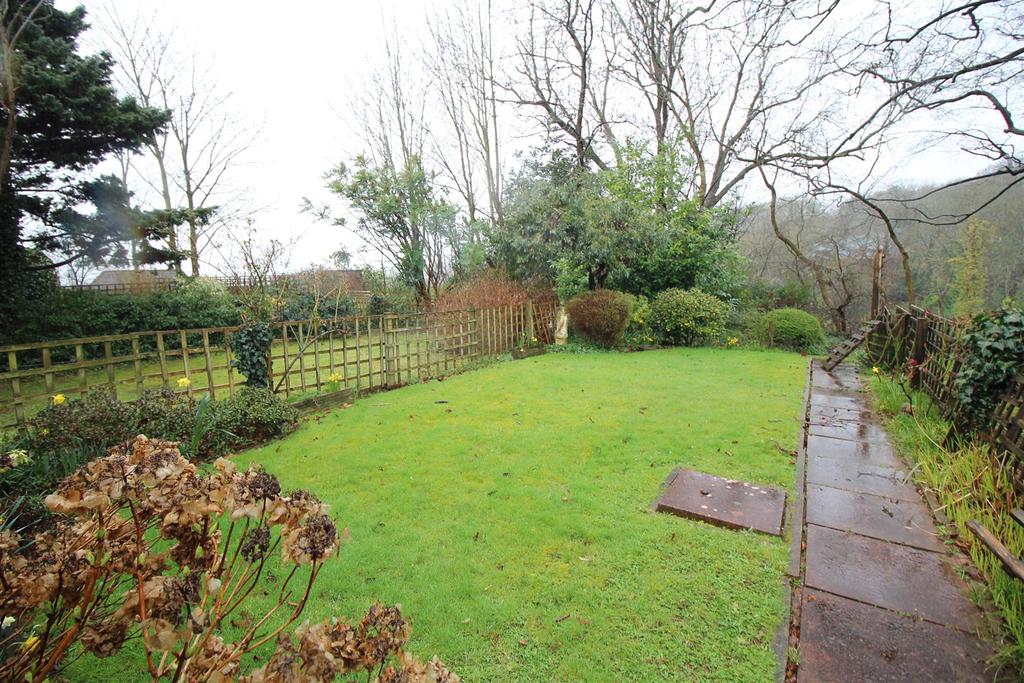 Chesterholme, Stow Park Avenue, Newport 3 bed terraced house £195,000