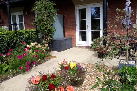 15 Coracle Way, Shrewsbury, SY2 6AT