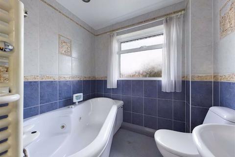 4 Alder Close, Gloucester, GL2 9LB