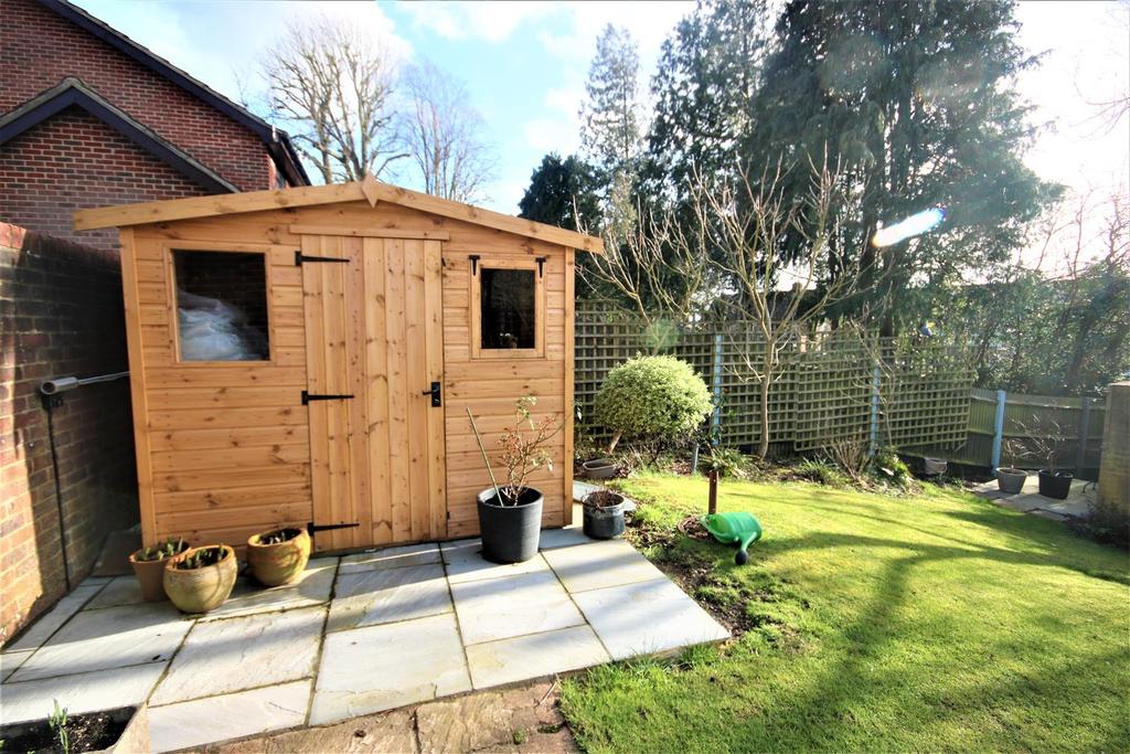Large shed plus paved area to front: