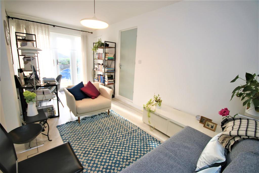 Study/reception room 3/poss. bedroom 4: