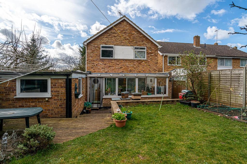 Leaders Way, Newmarket 4 bed detached house £370,000