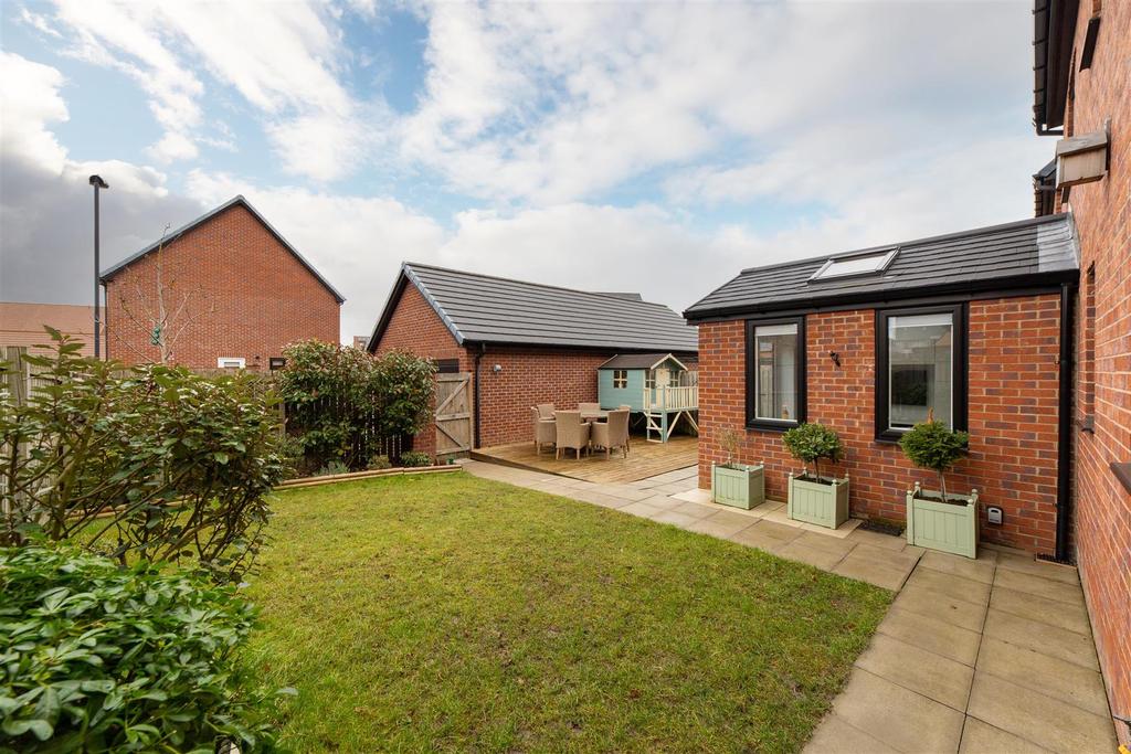 Abberwick Walk, Greenside, Newcastle... 5 bed detached house £425,000