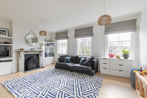 30c Springdale Road, London, N16 9NX