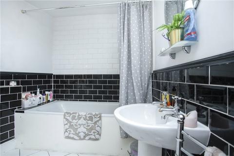 23 Swanage Road, London, SW18 2DZ