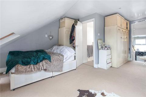 23 Swanage Road, London, SW18 2DZ