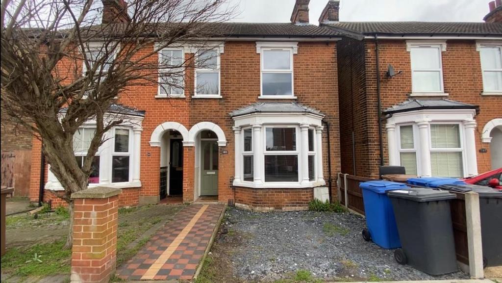 ROSEHILL ROAD, IPSWICH, SUFFOLK 3 bed semidetached house £950 pcm (£219 pw)