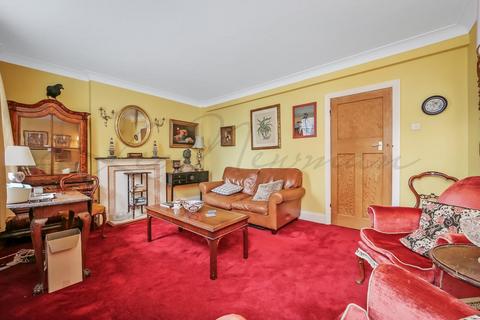 1 bedroom flat for sale, Tottenham Street, Fitzrovia, W1