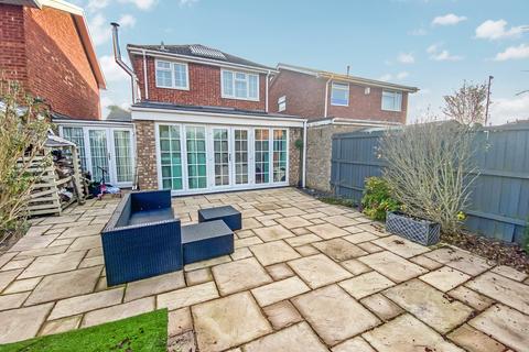 17 Briar, Tamworth, B77 4DX