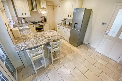 17 Briar, Tamworth, B77 4DX