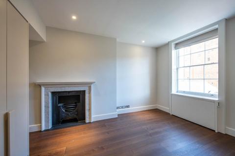 Flat 3, 16 Devonshire Place, London, W1G 6HY