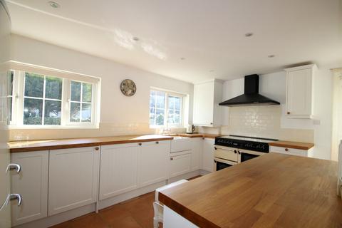 14 Goodmead Road, Orpington, BR6 0HX