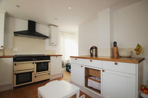 14 Goodmead Road, Orpington, BR6 0HX