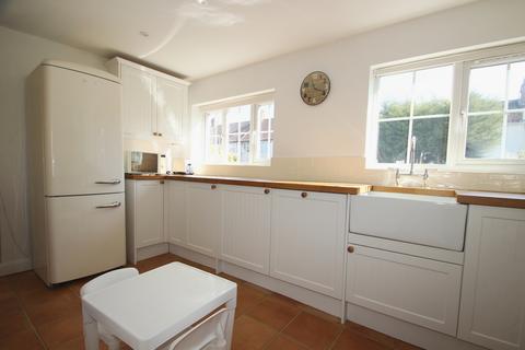 14 Goodmead Road, Orpington, BR6 0HX
