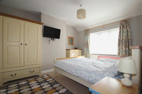 14 Goodmead Road, Orpington, BR6 0HX