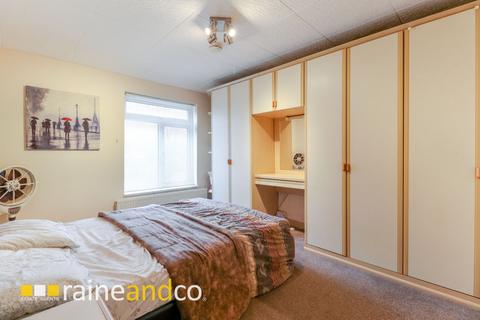 18 Badger Way, Hatfield, AL10 8RY