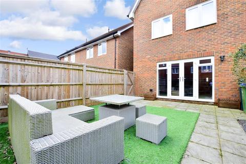 5 Bricklayer Lane, Faygate, Horsham, RH12 0AA