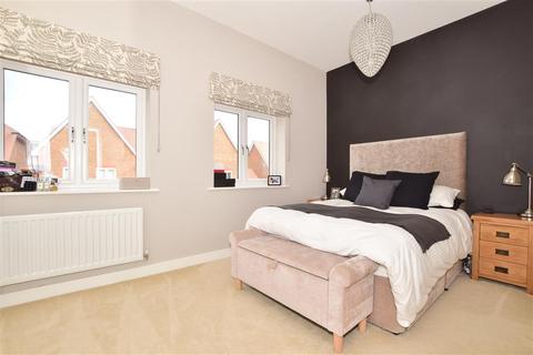 5 Bricklayer Lane, Faygate, Horsham, RH12 0AA