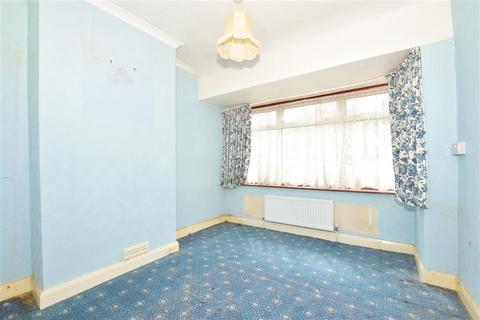 22 Lacey Avenue, Coulsdon, CR5 1LQ
