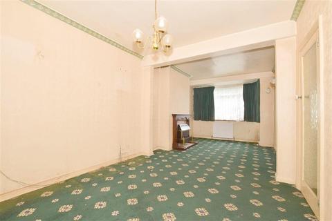 22 Lacey Avenue, Coulsdon, CR5 1LQ