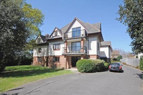 2 bedroom terraced house to rent, Windsor Road, Ashley Cross