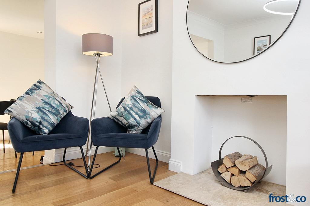 Lounge Feature