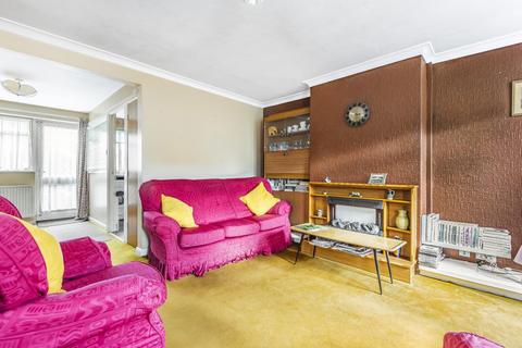 3 Duval Place, Bagshot, GU19 5LP