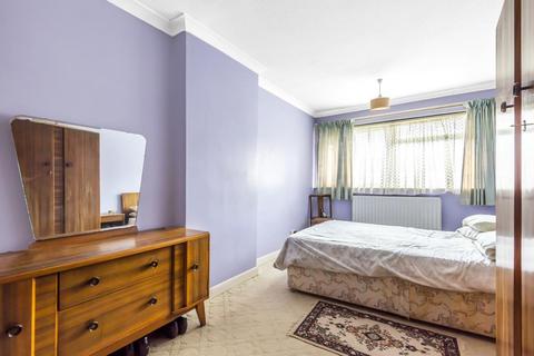 3 Duval Place, Bagshot, GU19 5LP