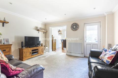 1, Azriel Terrace, 19 Kent Road, West Wickham, BR4 0JQ