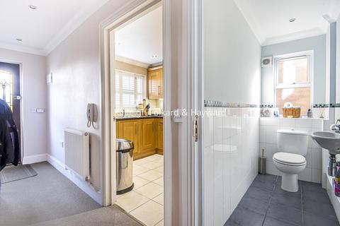 1, Azriel Terrace, 19 Kent Road, West Wickham, BR4 0JQ