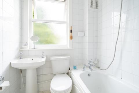 12a Bruce Road, Mitcham, CR4 2BG