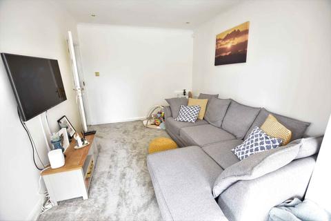 42 Hereford Road, Feltham, TW13 5BS