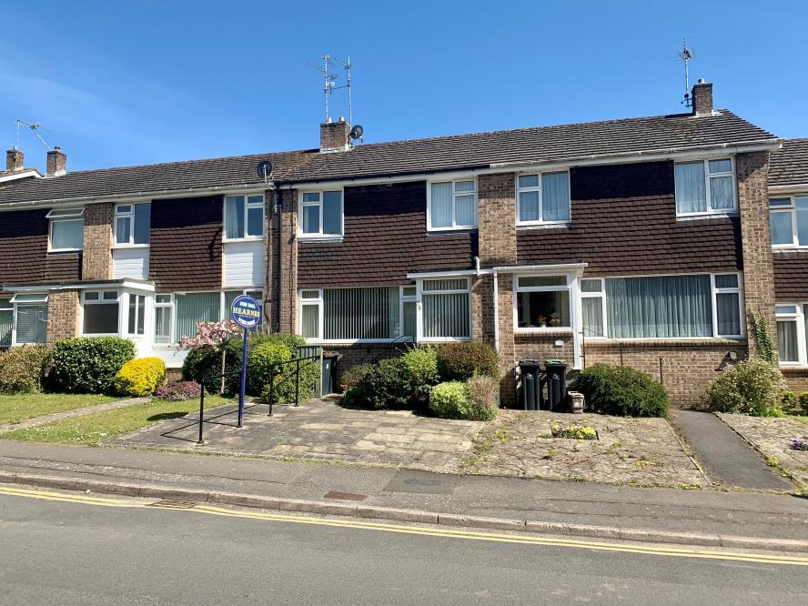 Allenview Road, Wimborne, BH21 1AU 3 bed terraced house £315,000