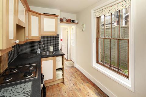 4 Beverley Road, Canterbury, CT2 7EN