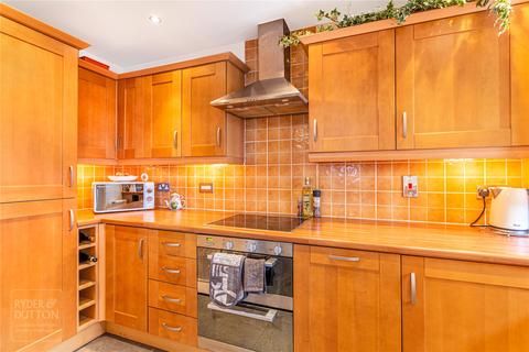 48 Elmstone Drive, Royton, Oldham, OL2 6DH